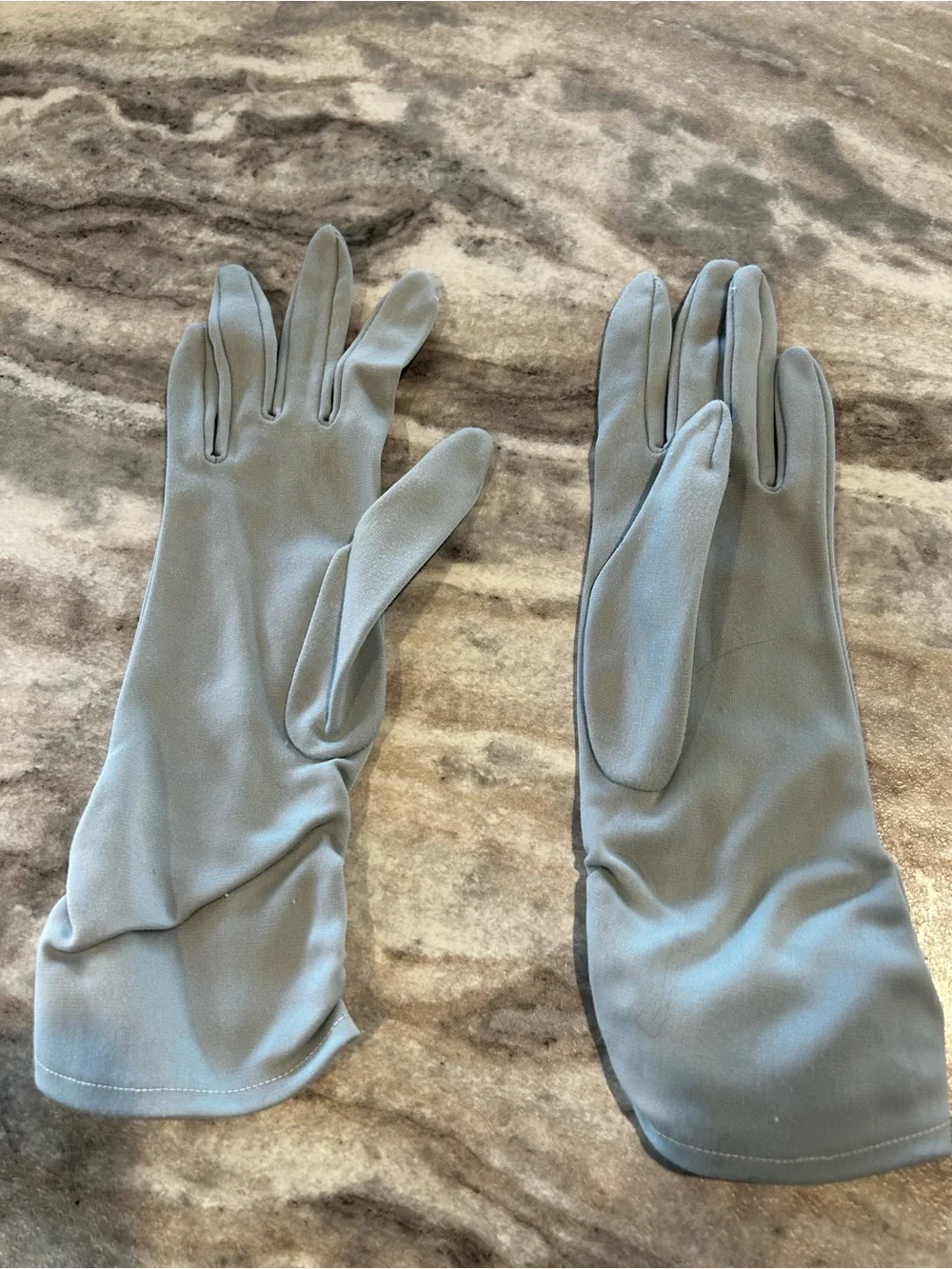 Vintage 1950’s women’s gloves Light Blue size S